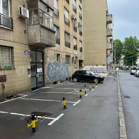 Pearl With Free Parking Apartment Belgrade